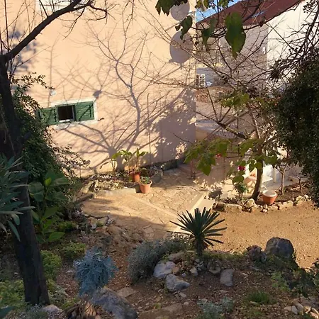Damjan Apartment